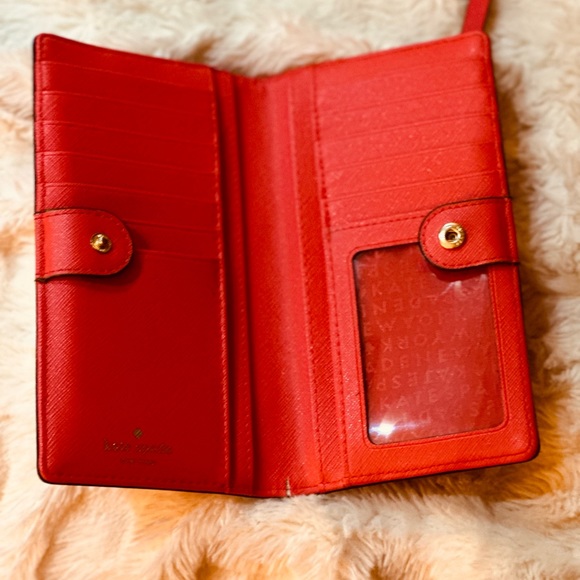 Beautiful Kate Spade Snap Wallet - Picture 10 of 10